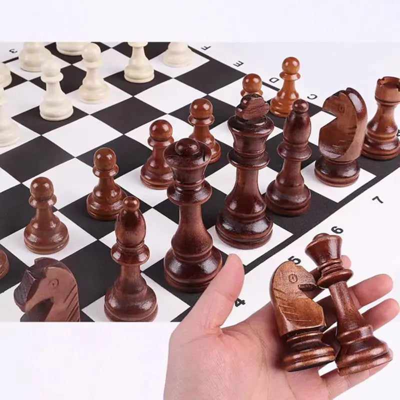 Classic Wooden Chess Set — 110 mm King.